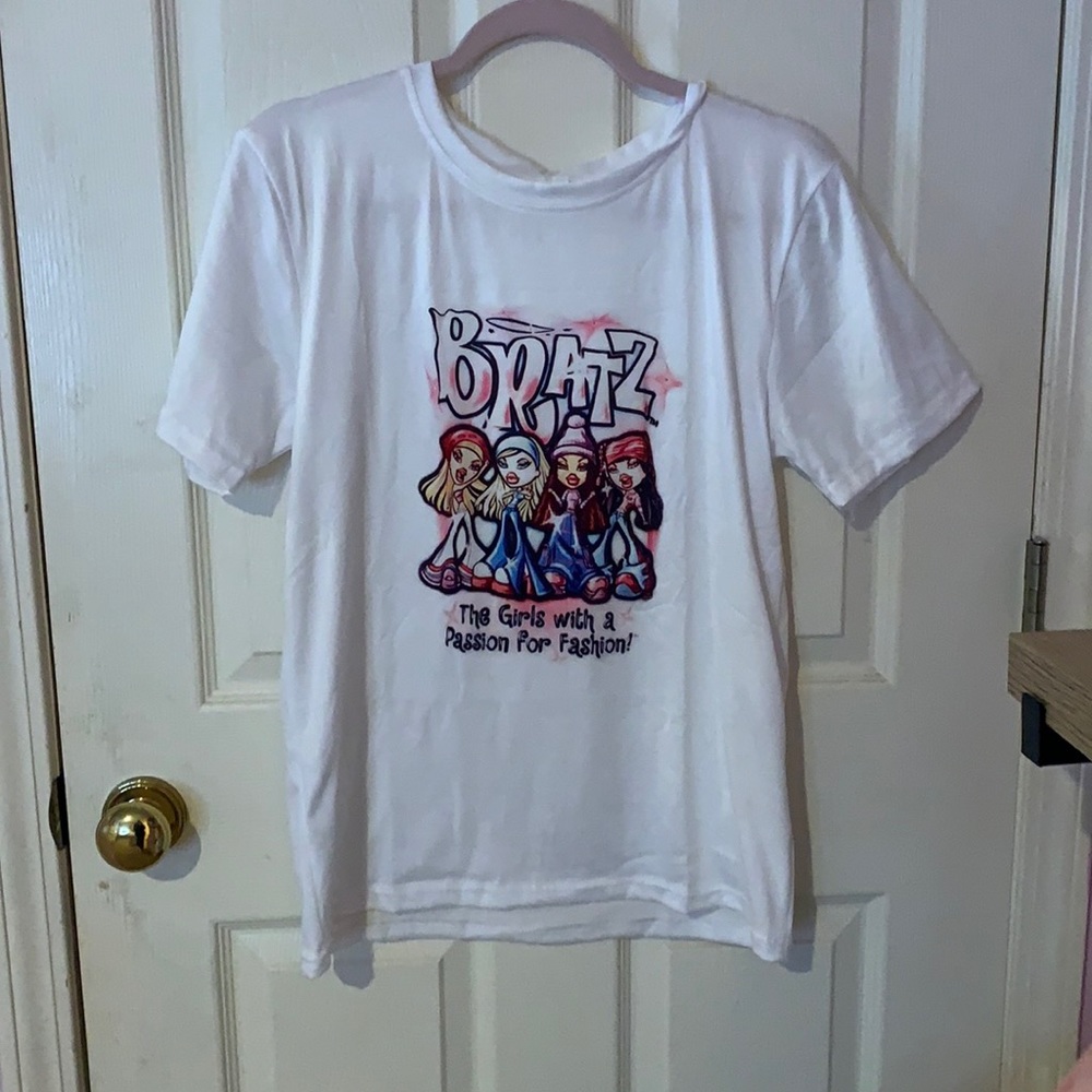 Vintage 2000s BRATZ shirt
